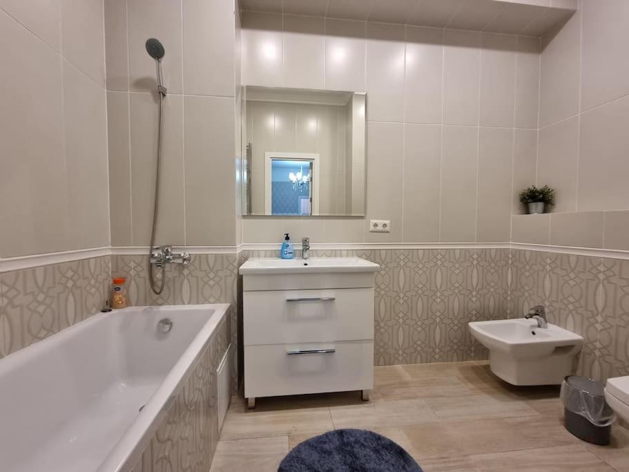Grand Excelent New Ultra Central Apartments Chişinau Exteriör bild