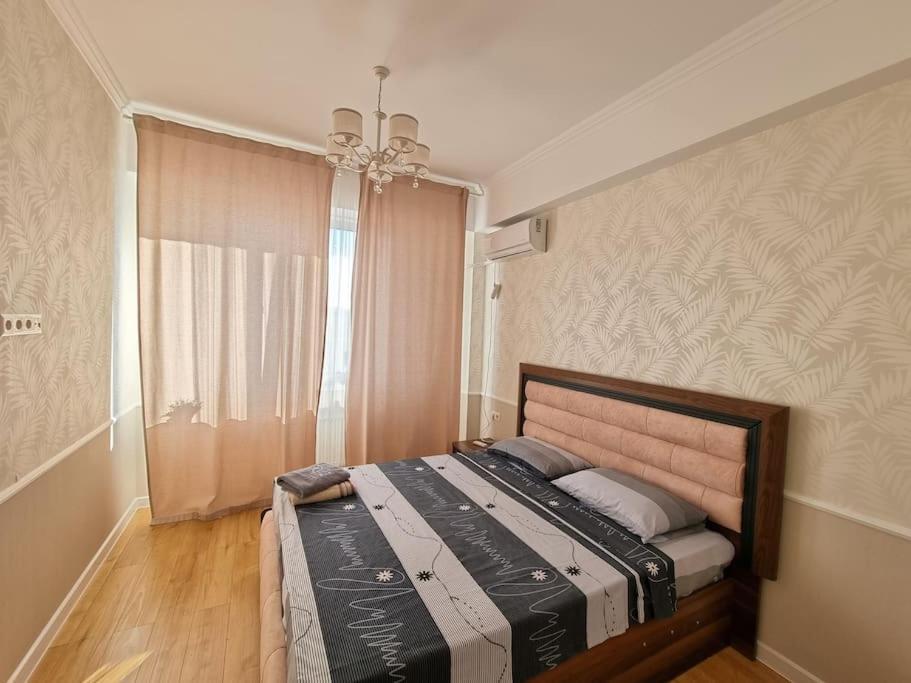 Grand Excelent New Ultra Central Apartments Chişinau Exteriör bild