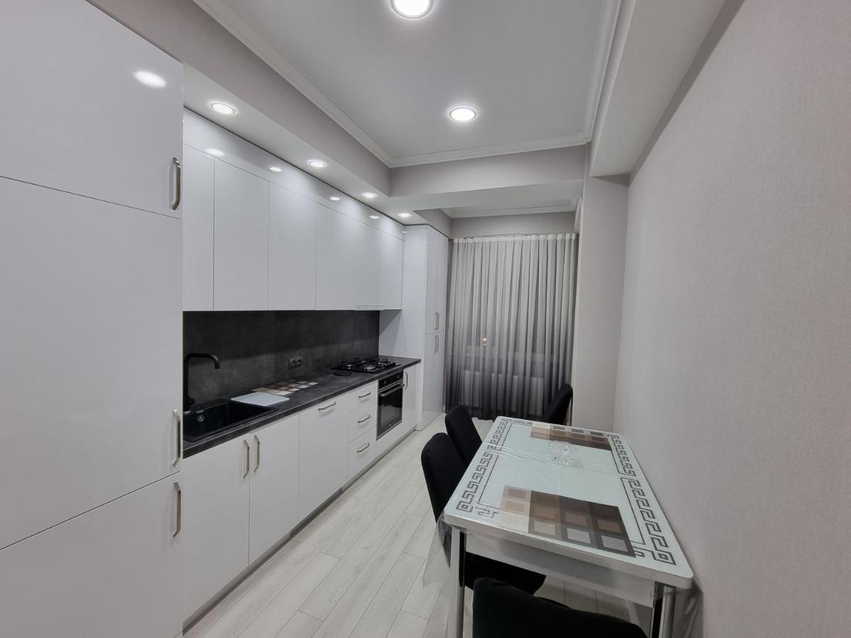 Grand Excelent New Ultra Central Apartments Chişinau Exteriör bild