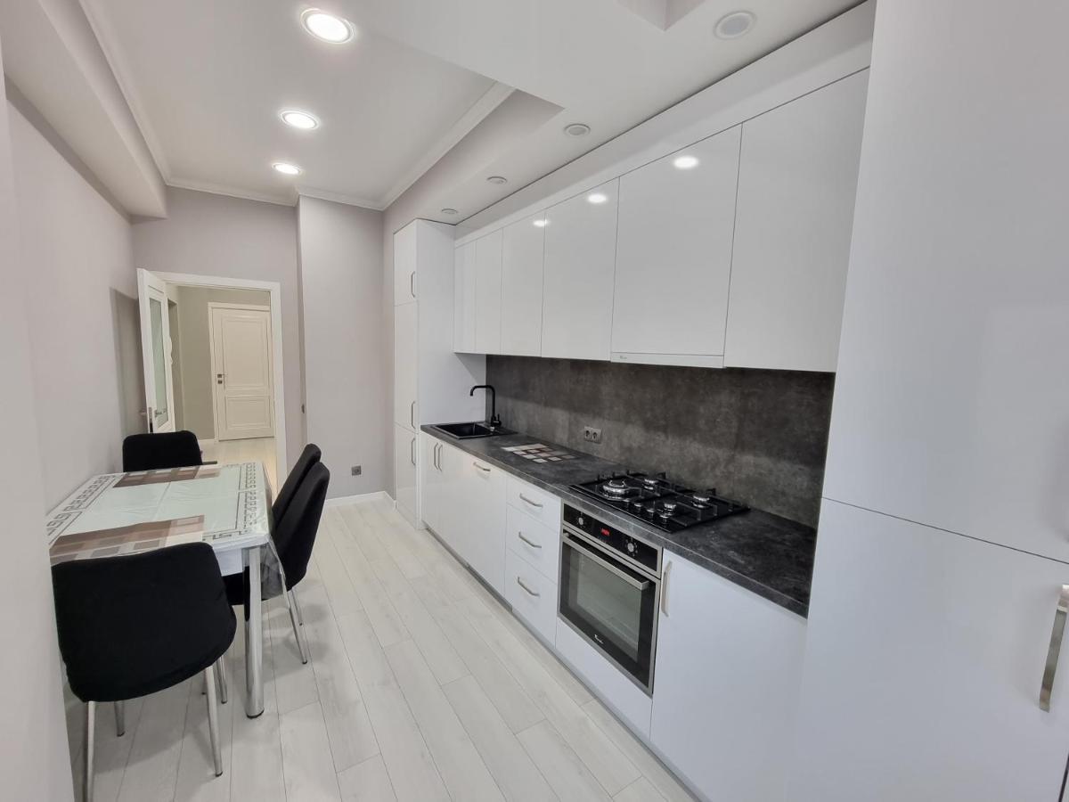 Grand Excelent New Ultra Central Apartments Chişinau Exteriör bild