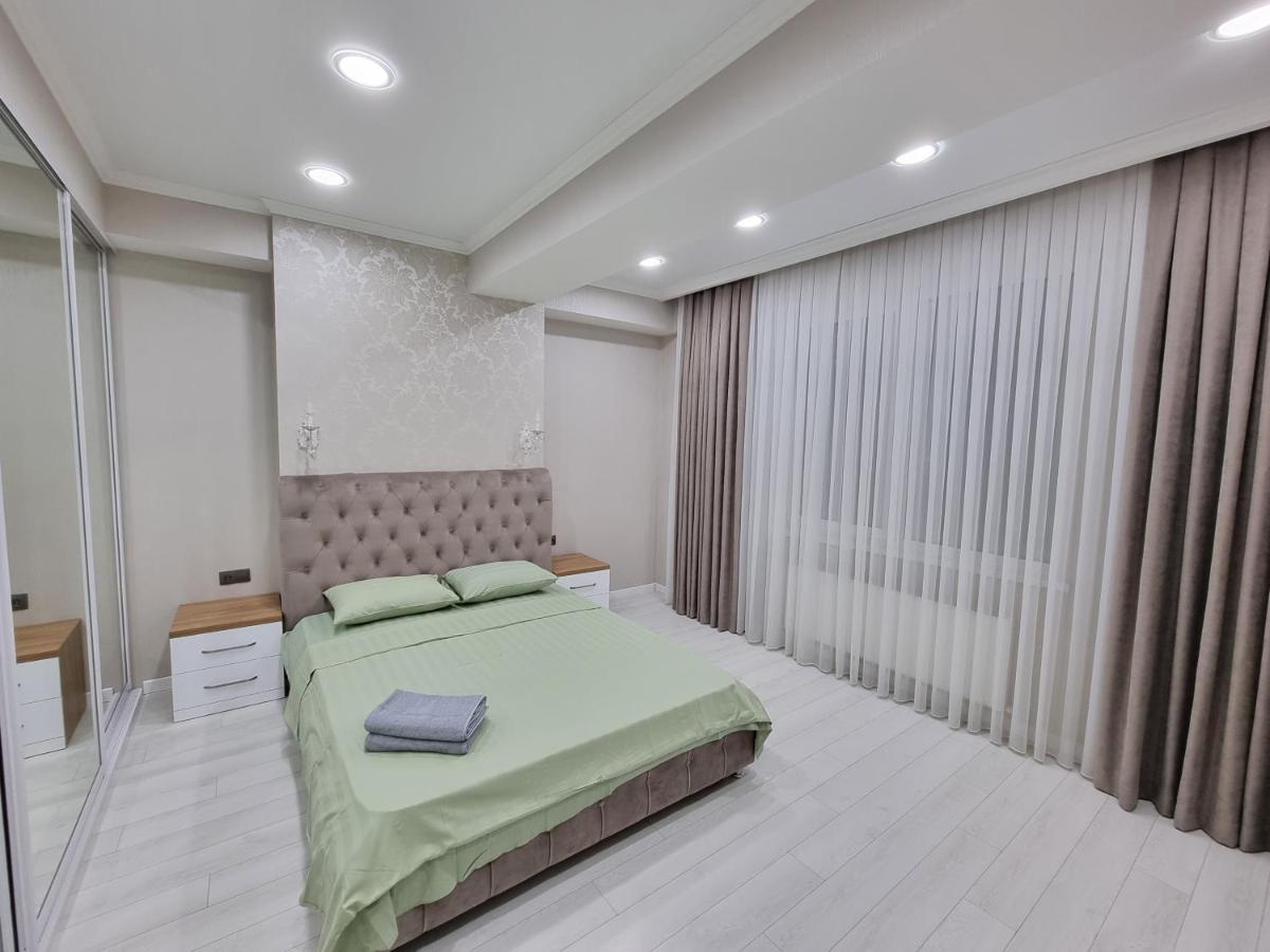 Grand Excelent New Ultra Central Apartments Chişinau Exteriör bild